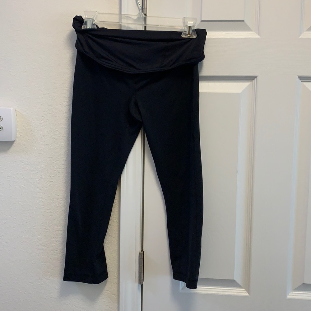 Isabel Maternity leggings- Capris. (Target brand)